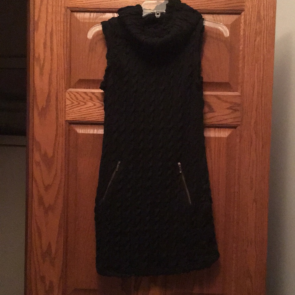 Women’s ribbed sweater dress.